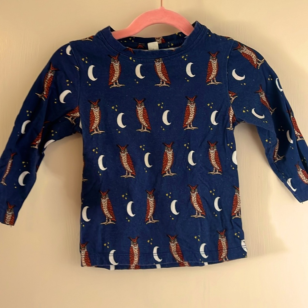 Animal Instincts Art & Apparel Owl Moon printed long sleeve Tee. Small designer.